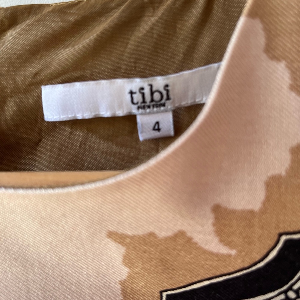 Tibi Silk and Wool Black and Beige Printed Shift Dress with T-back - Size 4 - Picture 4 of 7